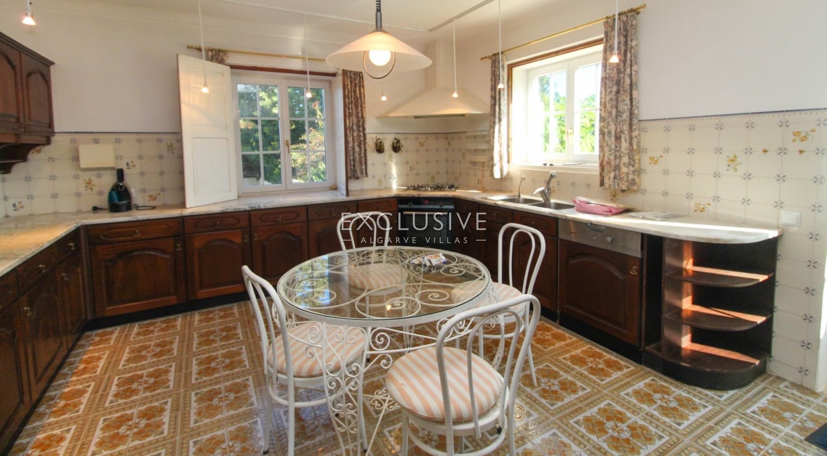 4 bedroom Quinta with Vineyard Lagoa Algarve