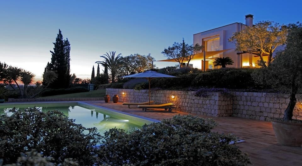SOLD - Stunning country estate in Carvoeiro with luxury villa and pool, 2 building plots