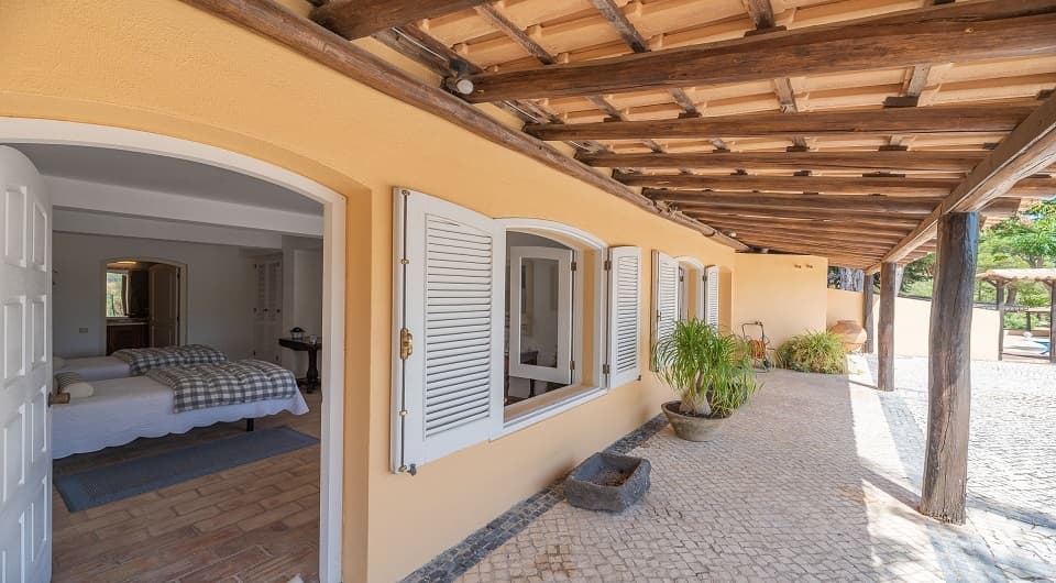 Charming property with stunning private setting in Olhos de Agua, Albufeira
