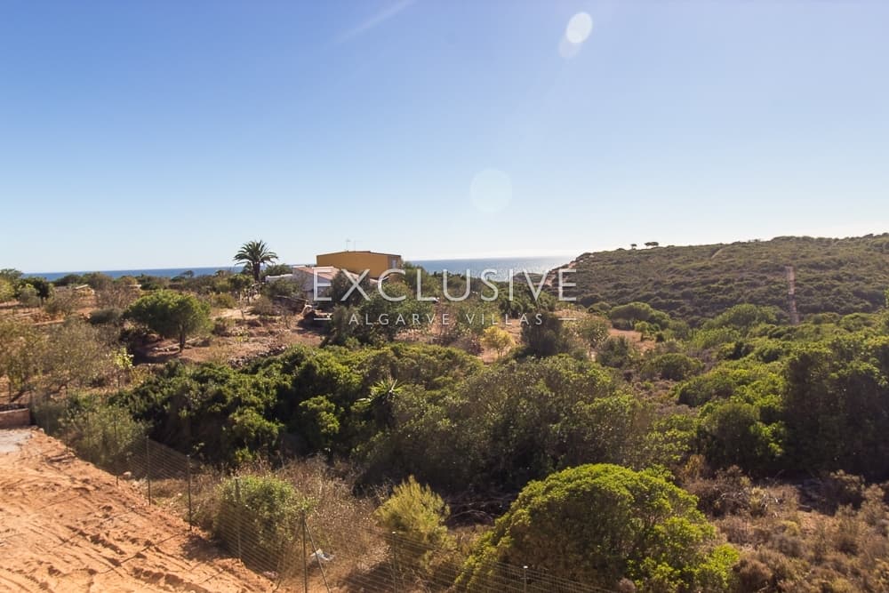 VENDU - Fantastique projet clés en main pour une villa de 4 chambres avec vue sur mer à Carvoeiro