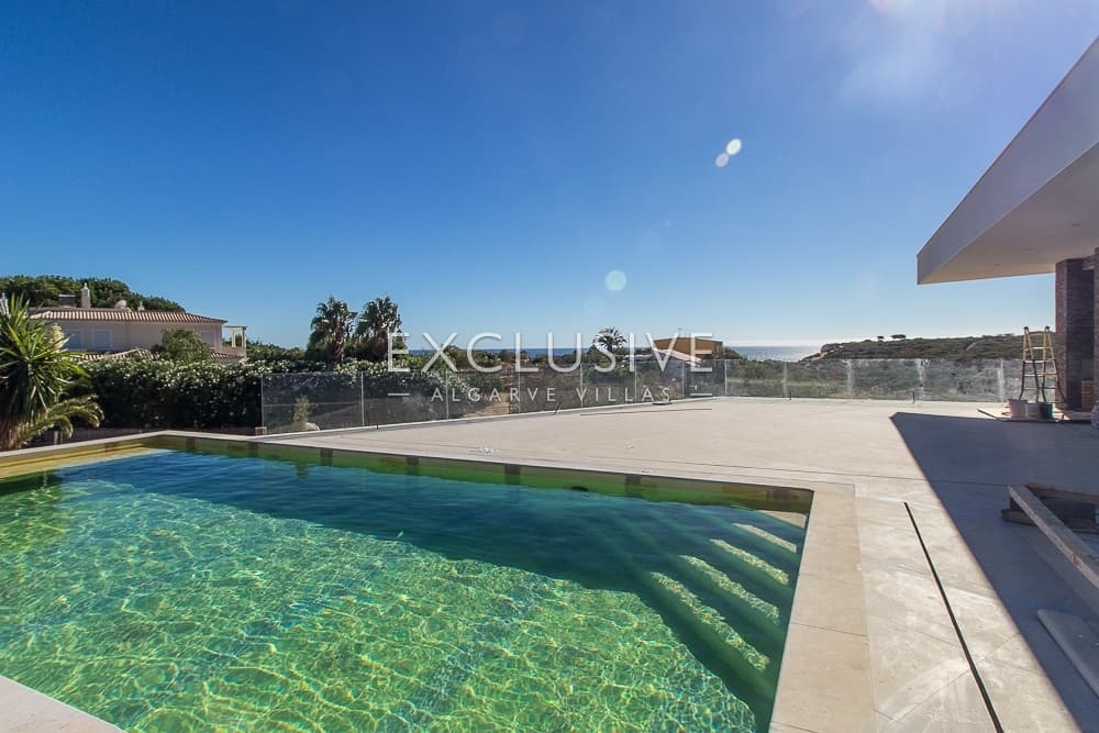 VENDU - Fantastique projet clés en main pour une villa de 4 chambres avec vue sur mer à Carvoeiro