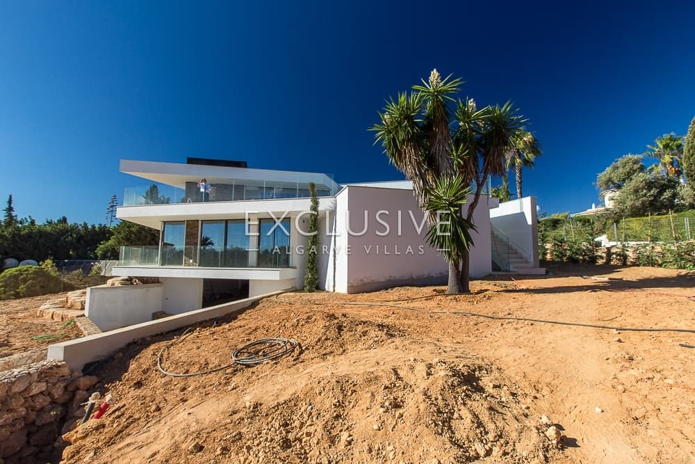 VENDU - Fantastique projet clés en main pour une villa de 4 chambres avec vue sur mer à Carvoeiro