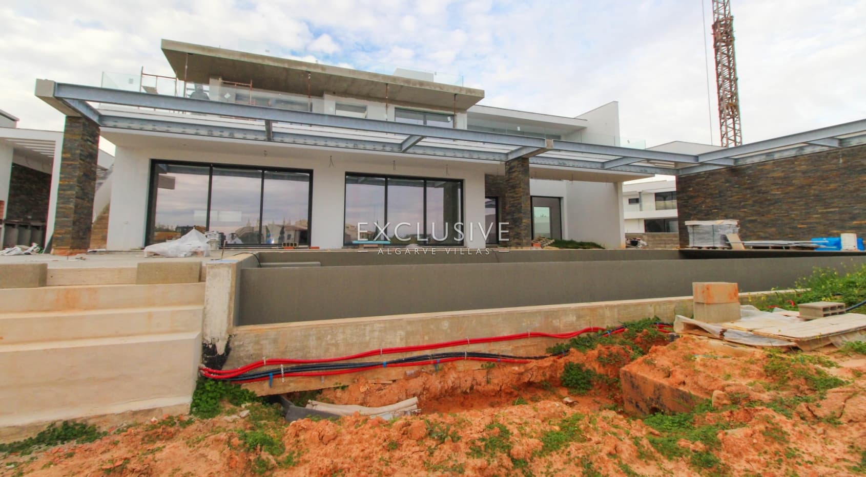Luxury contemporary design Villa with 4 bedrooms and seaviews in Carvoeiro, Algarve