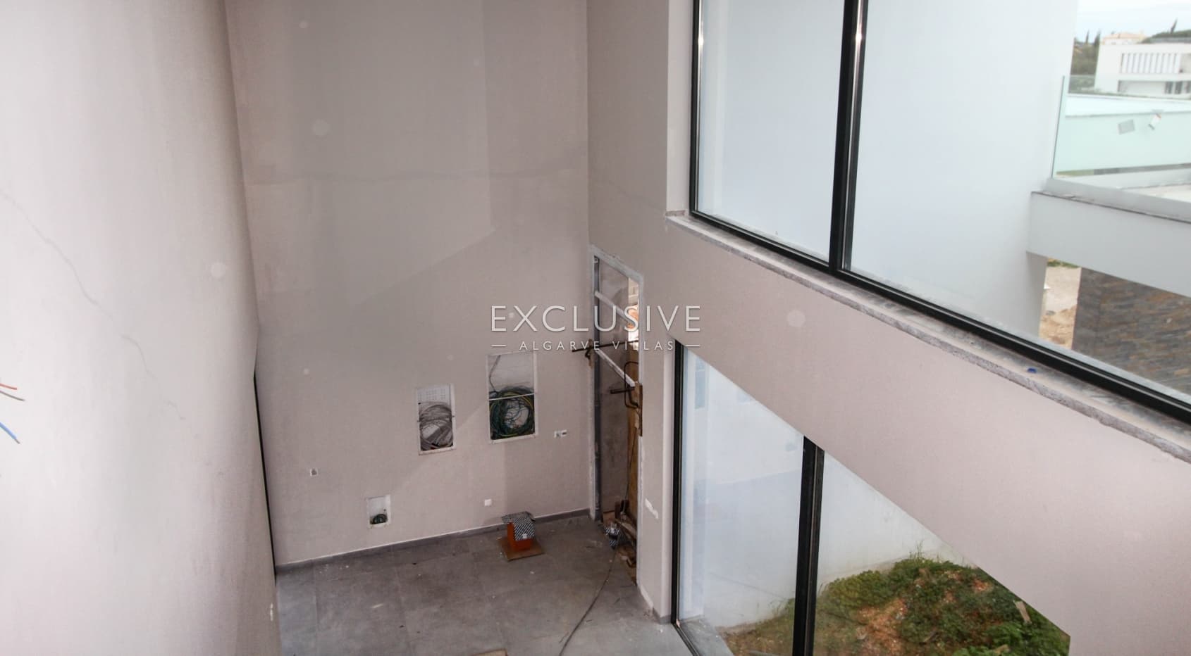 Luxury contemporary design Villa with 4 bedrooms and seaviews in Carvoeiro, Algarve