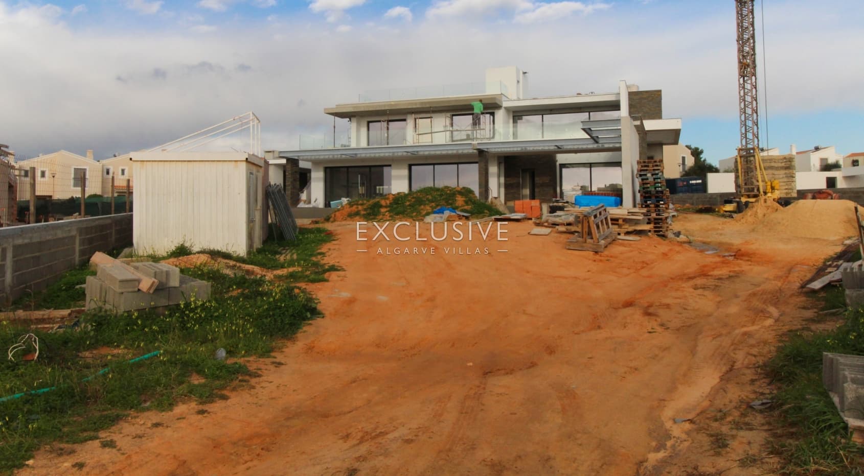 Luxury contemporary design Villa with 4 bedrooms and seaviews in Carvoeiro, Algarve