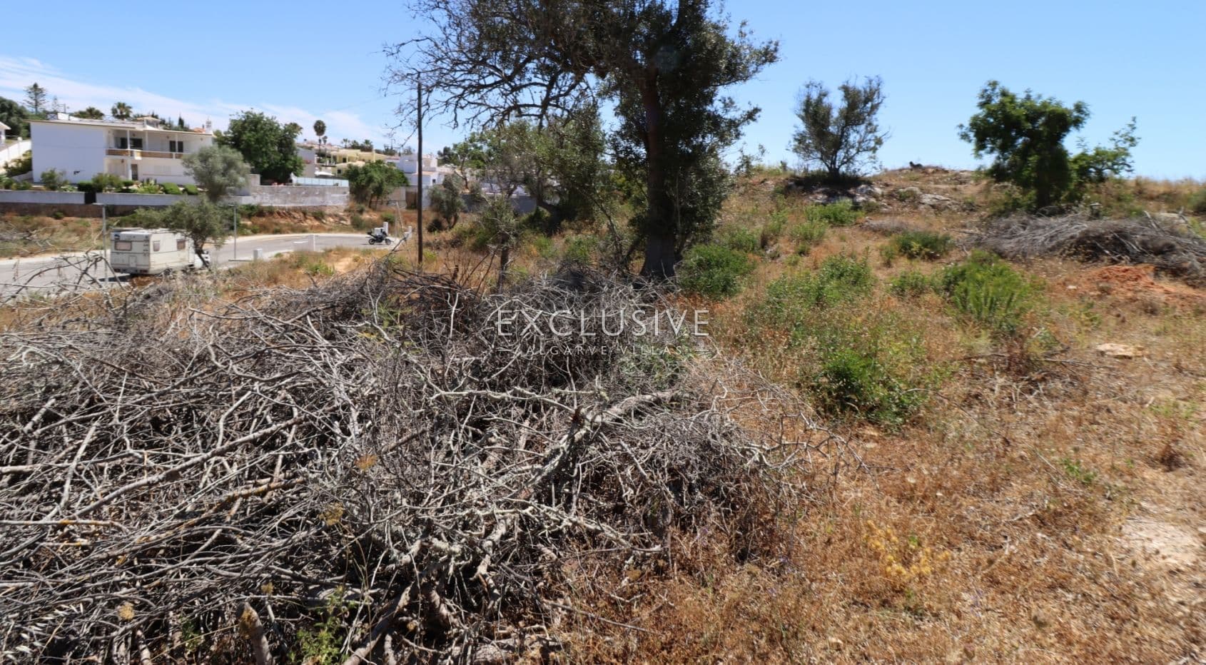 Plot in new urbanization by Presa da Moura, Carvoeiro