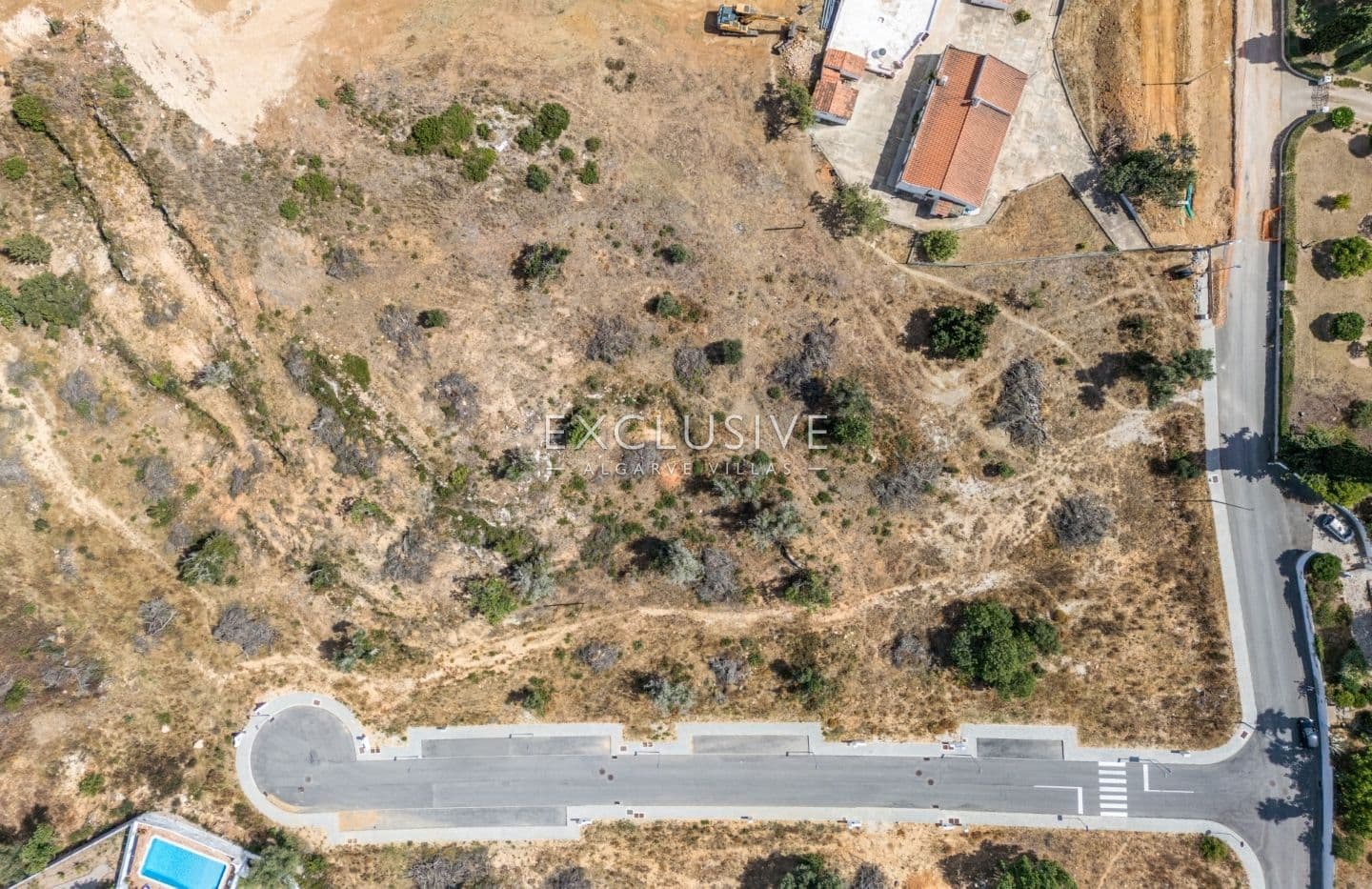 Plot in new urbanization by Presa da Moura, Carvoeiro