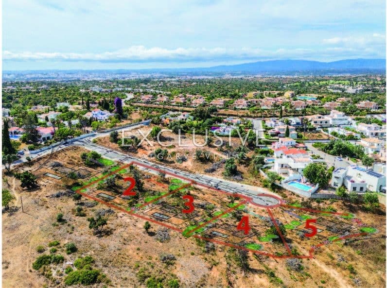 Plot in new urbanization by Presa da Moura, Carvoeiro