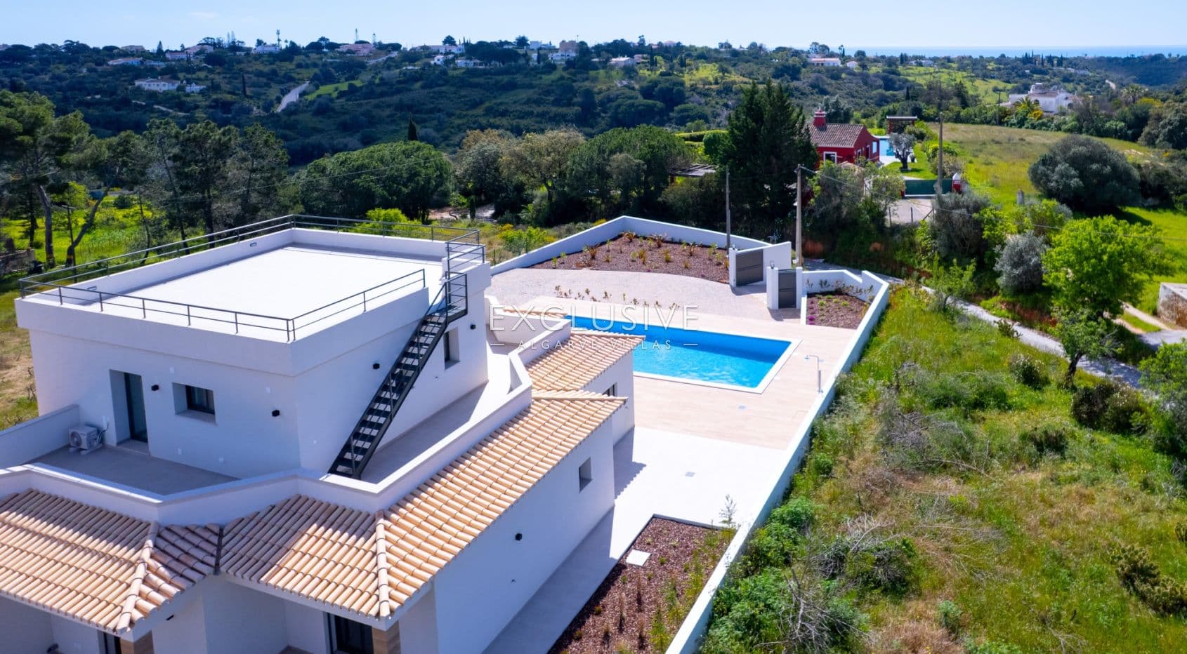 New large villa, sea views in Caramujeira, Carvoeiro
