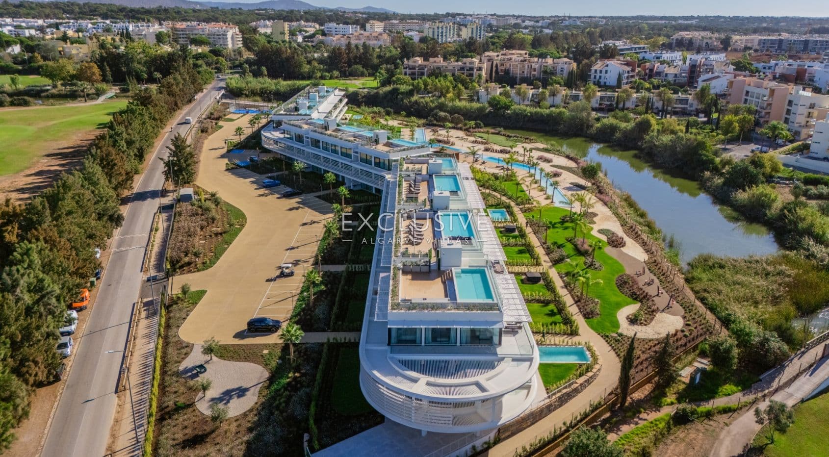 Buy luxury 3 Bedroom contemporary penthouse in Vilamoura with golf and ocean views