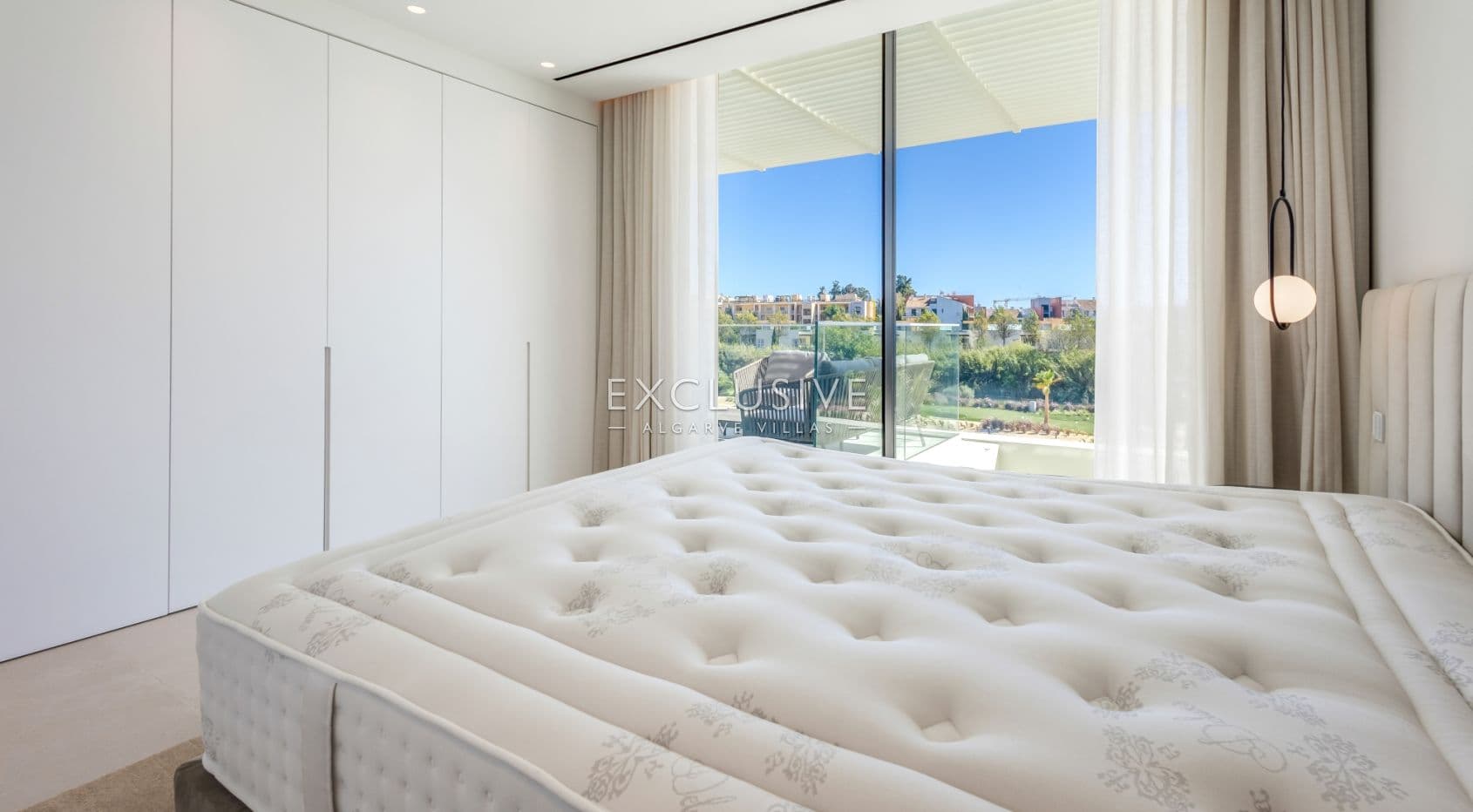 Luxurious 2 bedrooms apartments in closed condominium in Vilamoura, Central Algarve
