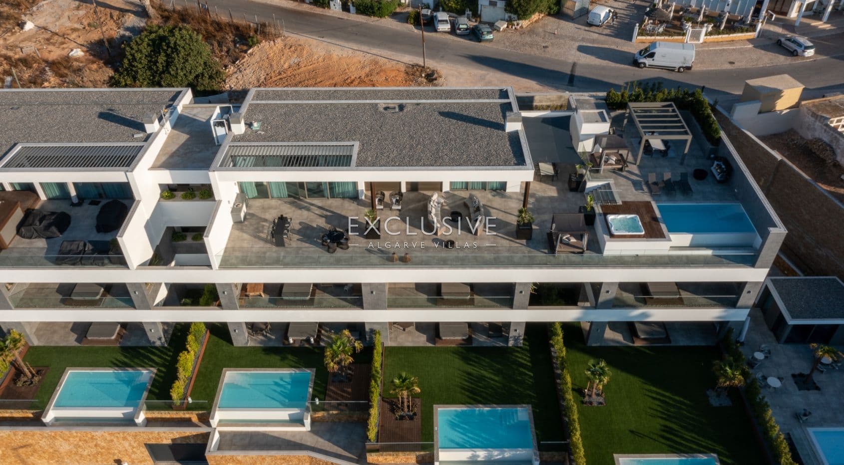 Luxuriöses Penthouse mit 3 Schlafzimmern direkt am Meer in Albufeira, Algarve