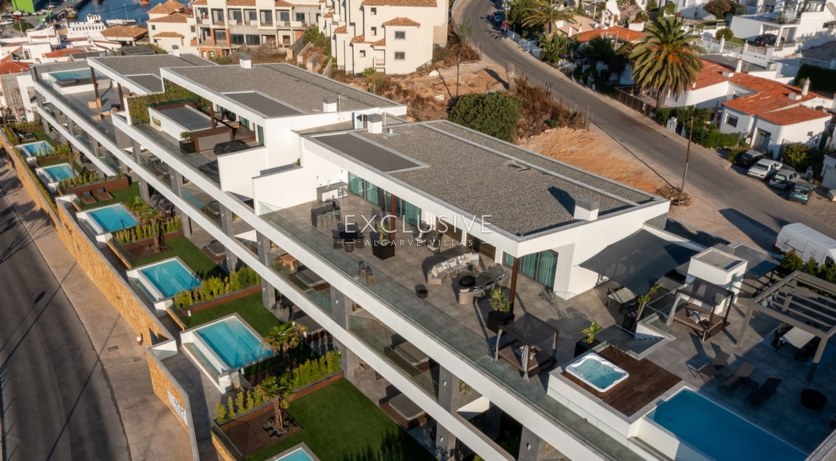 Luxuriöses Penthouse mit 3 Schlafzimmern direkt am Meer in Albufeira, Algarve
