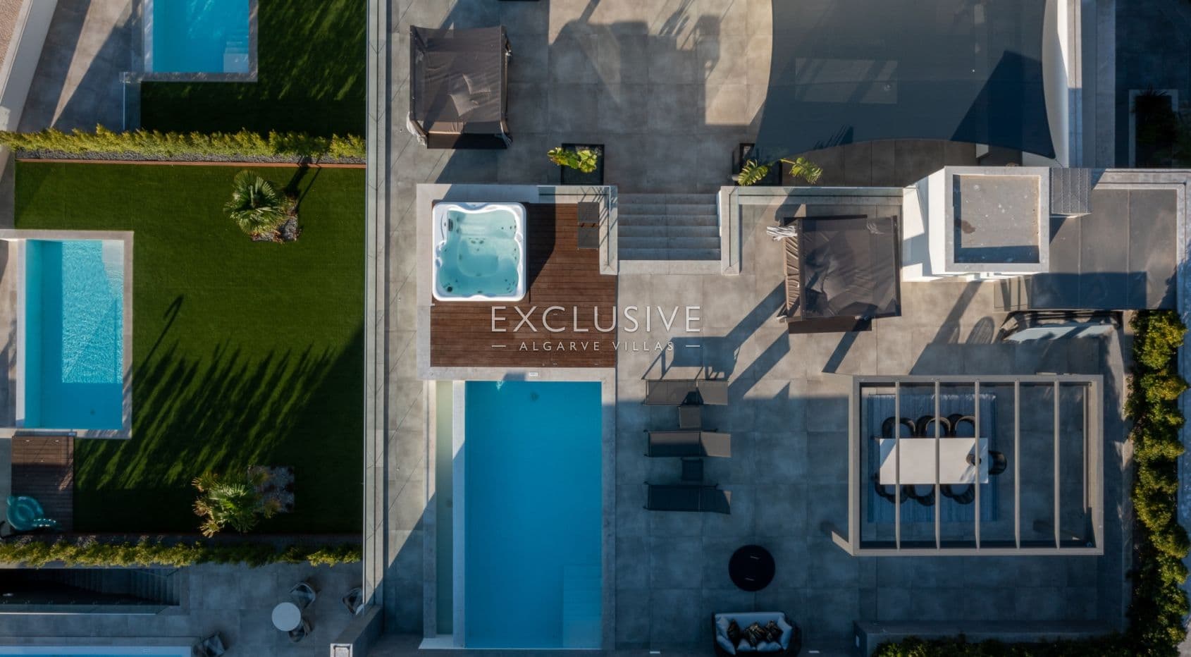 Luxuriöses Penthouse mit 3 Schlafzimmern direkt am Meer in Albufeira, Algarve