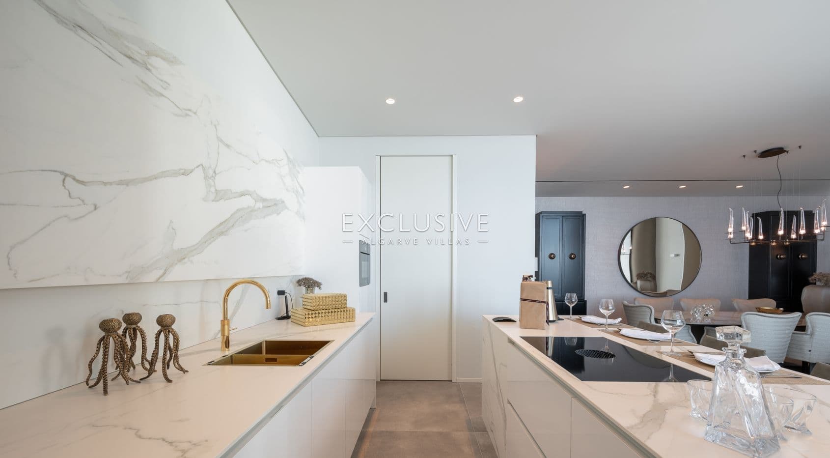 Luxuriöses Penthouse mit 3 Schlafzimmern direkt am Meer in Albufeira, Algarve
