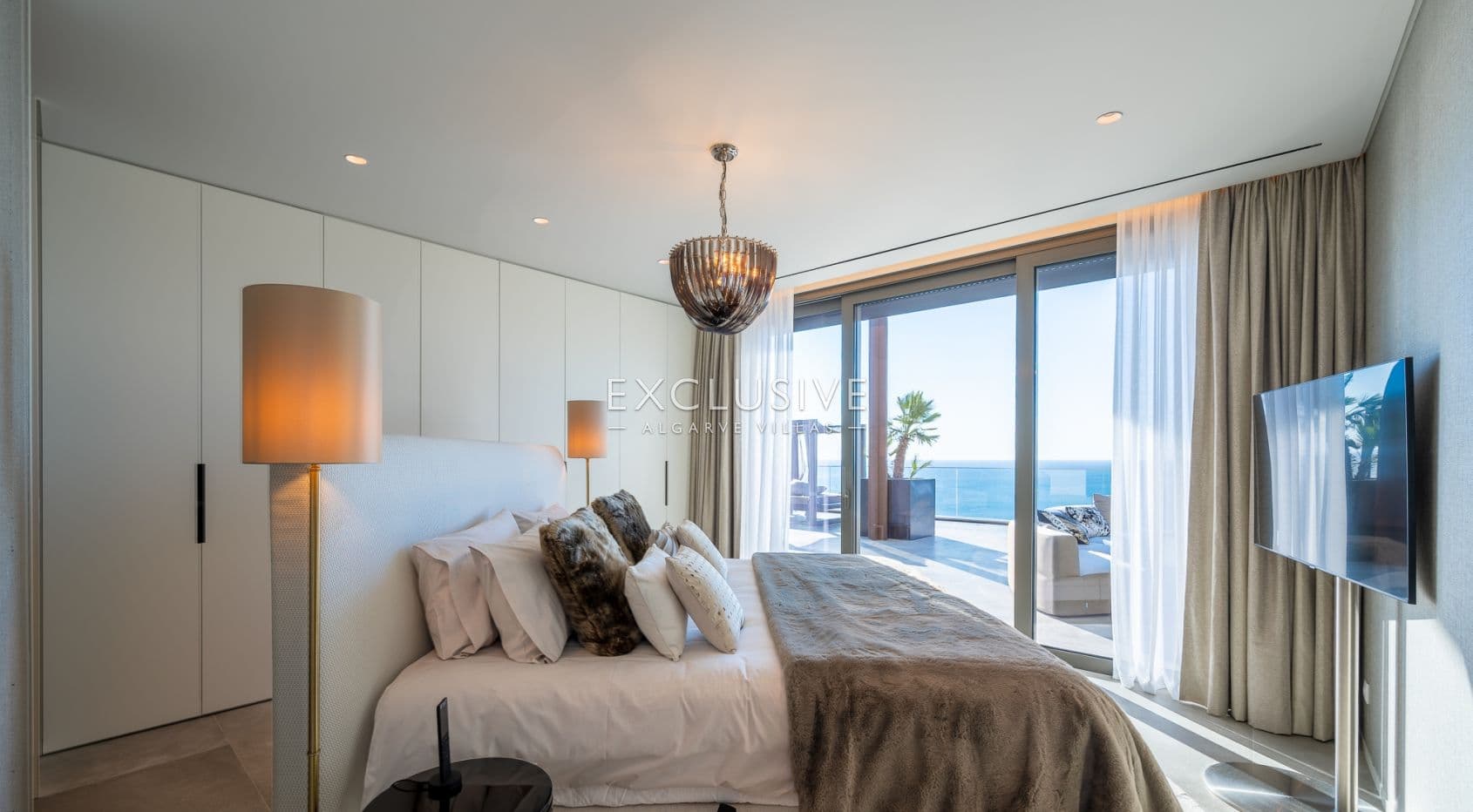 Luxuriöses Penthouse mit 3 Schlafzimmern direkt am Meer in Albufeira, Algarve