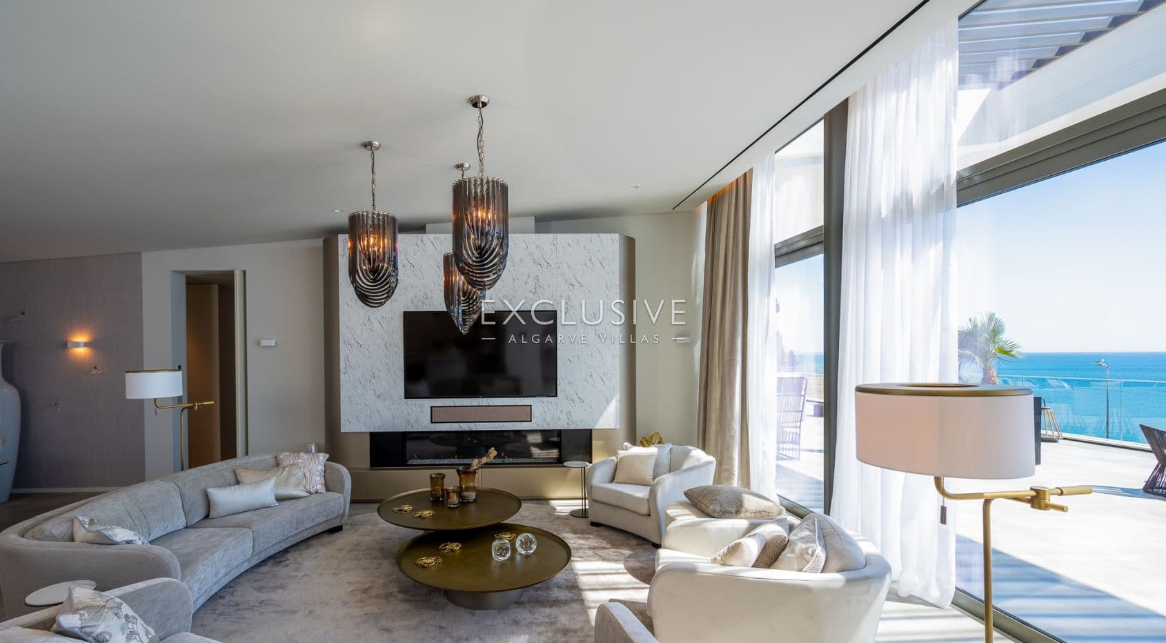 Luxuriöses Penthouse mit 3 Schlafzimmern direkt am Meer in Albufeira, Algarve