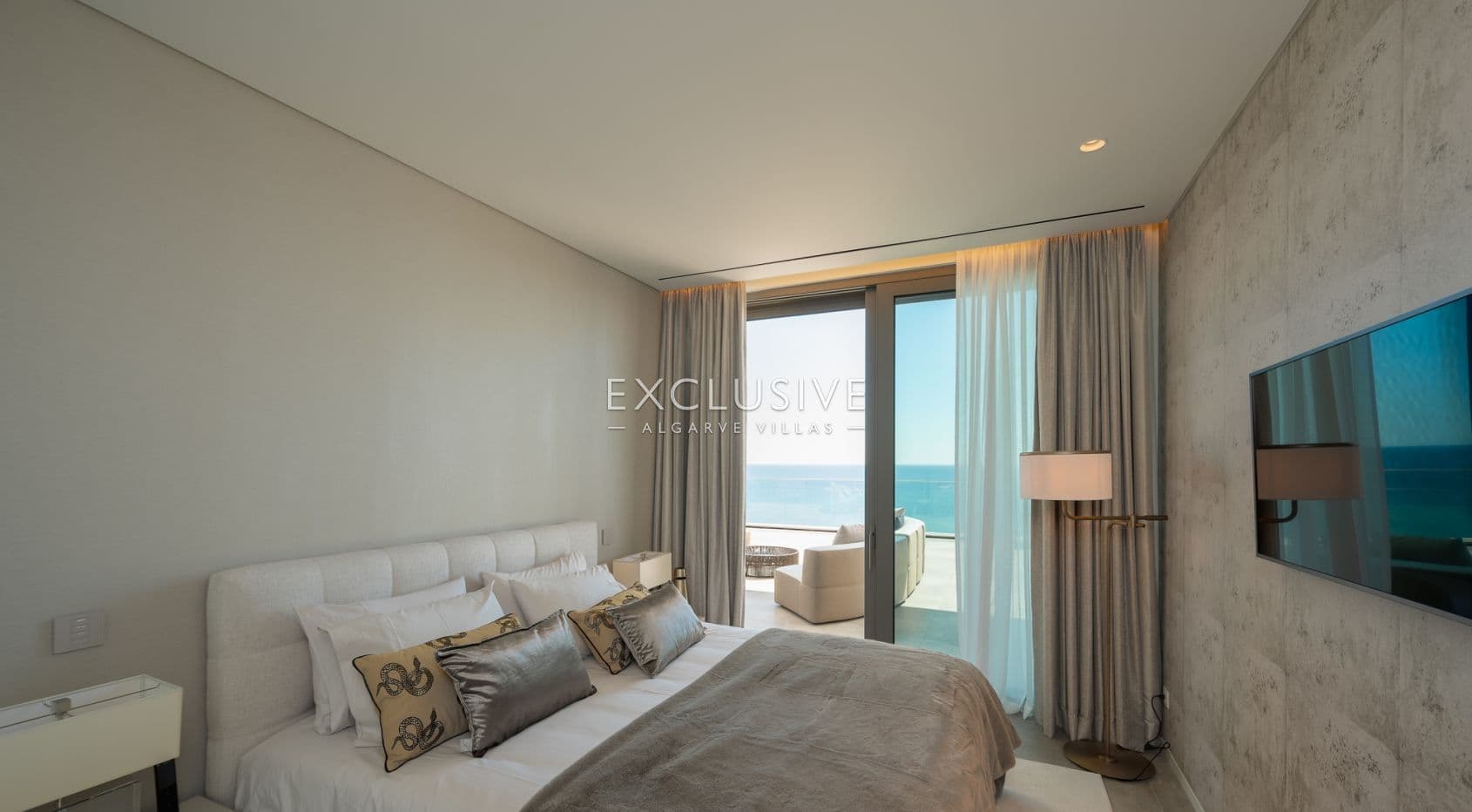 Luxuriöses Penthouse mit 3 Schlafzimmern direkt am Meer in Albufeira, Algarve