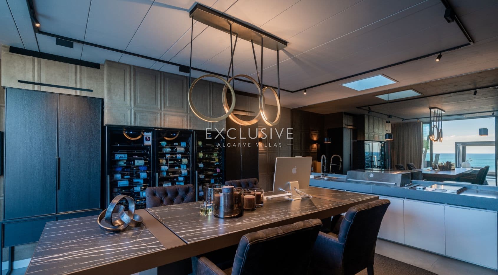 Luxuriöses Penthouse mit 3 Schlafzimmern direkt am Meer in Albufeira, Algarve