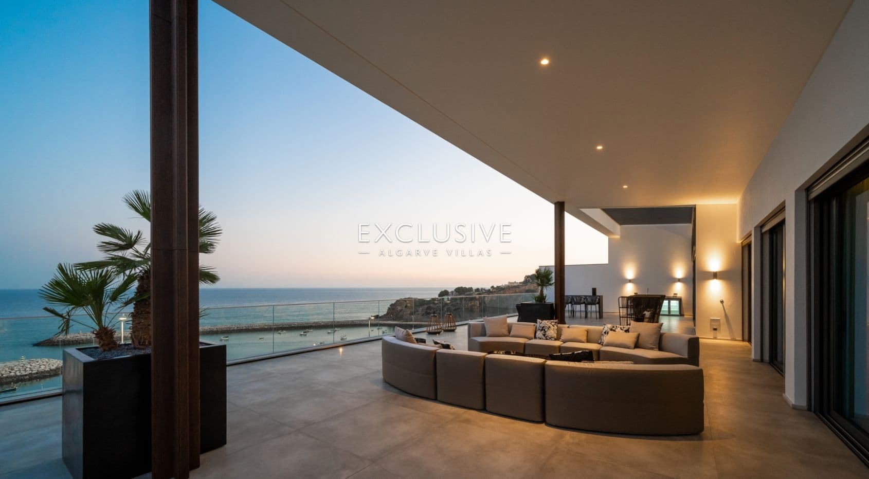 Luxuriöses Penthouse mit 3 Schlafzimmern direkt am Meer in Albufeira, Algarve