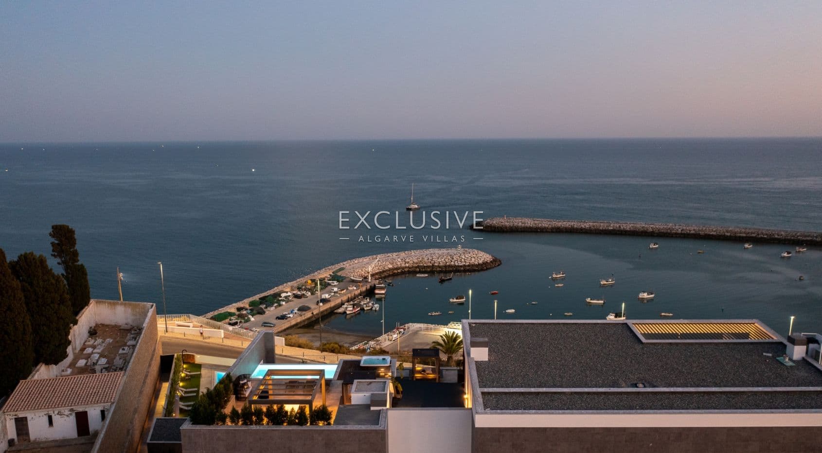 Luxuriöses Penthouse mit 3 Schlafzimmern direkt am Meer in Albufeira, Algarve