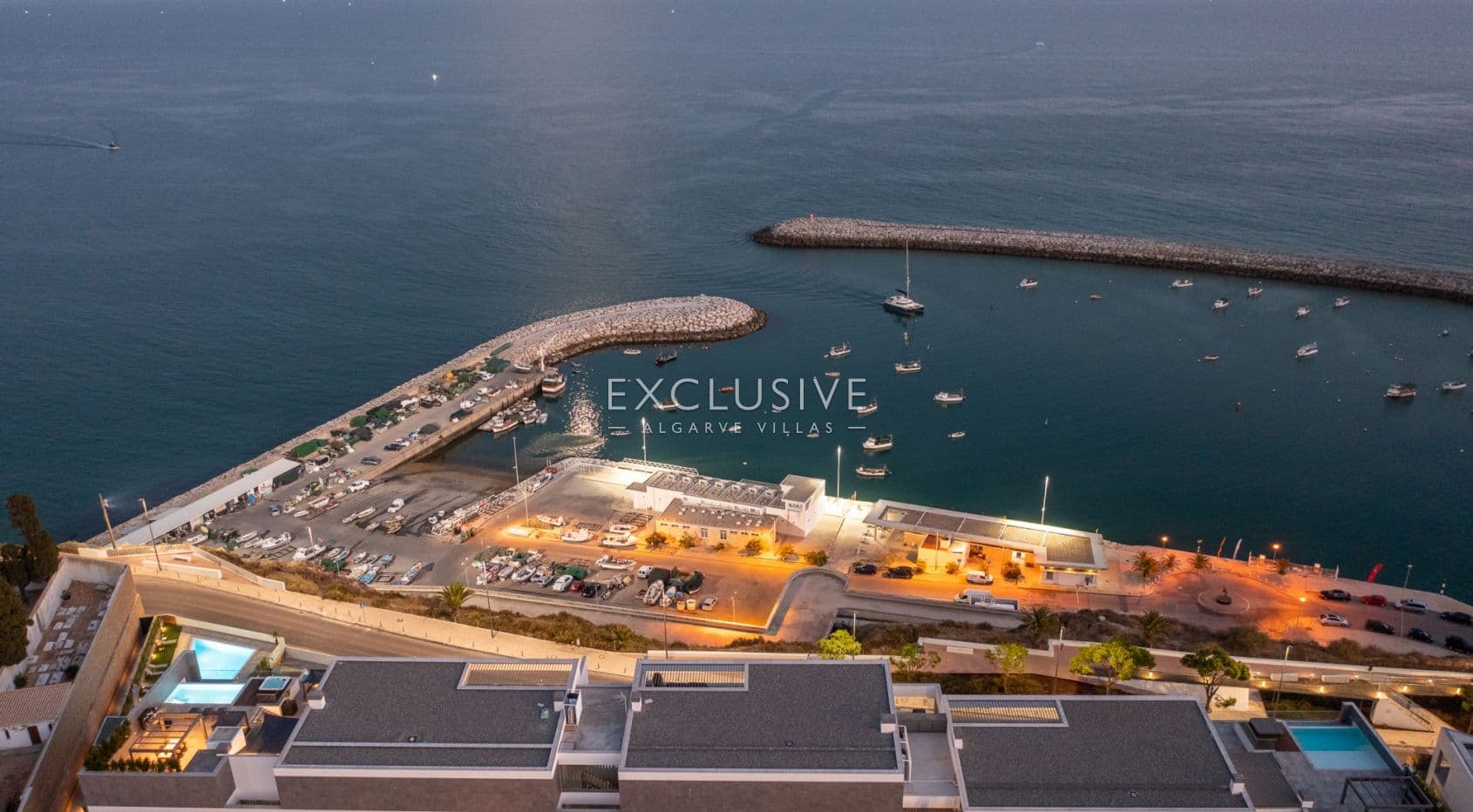 Luxuriöses Penthouse mit 3 Schlafzimmern direkt am Meer in Albufeira, Algarve
