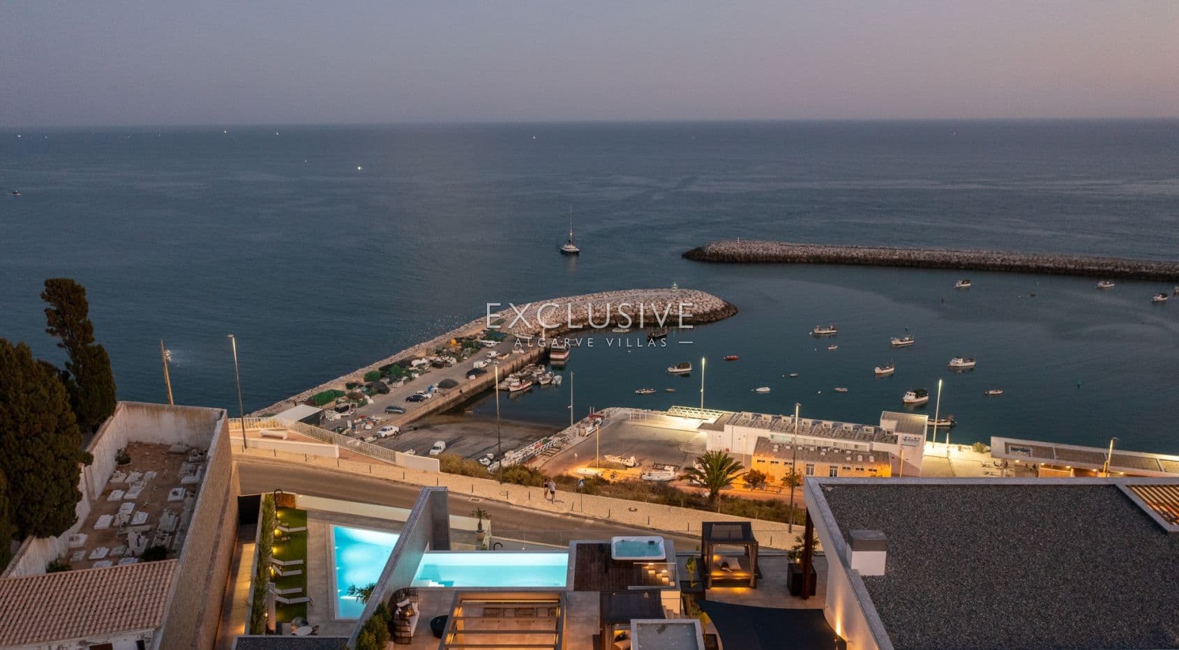 Luxuriöses Penthouse mit 3 Schlafzimmern direkt am Meer in Albufeira, Algarve