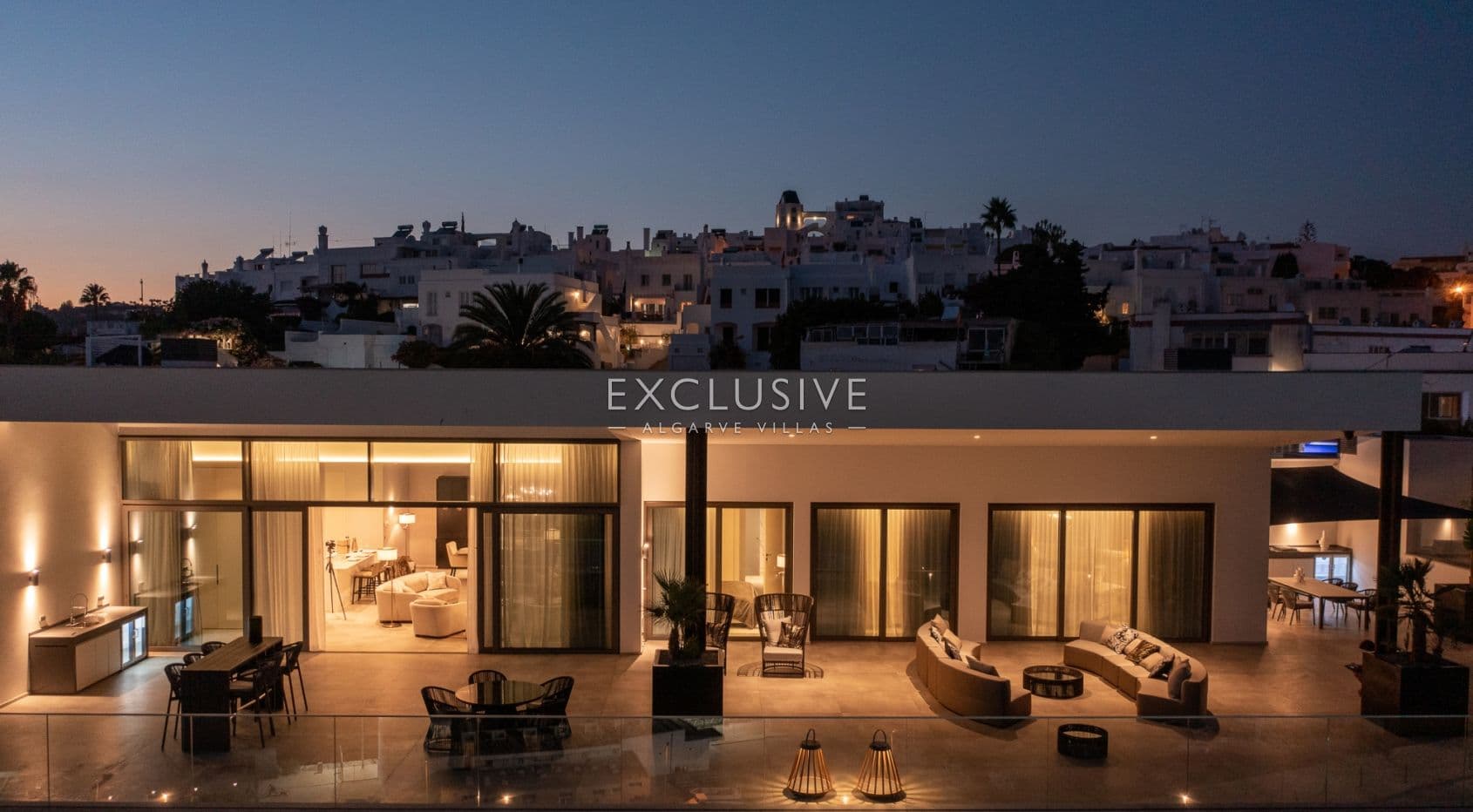 Luxuriöses Penthouse mit 3 Schlafzimmern direkt am Meer in Albufeira, Algarve
