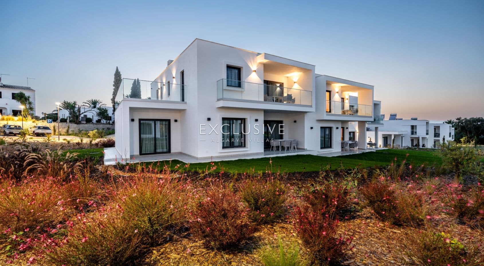 2 bedroom apartments in Carvoeiro centre near the beach, investment opportunity