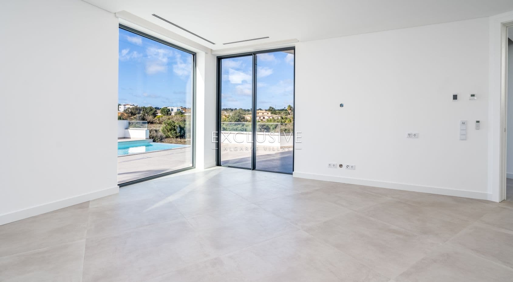 4 Schlafzimmer Moderne Villa mit atemberaubender Aussicht in Lagos, Algarve
