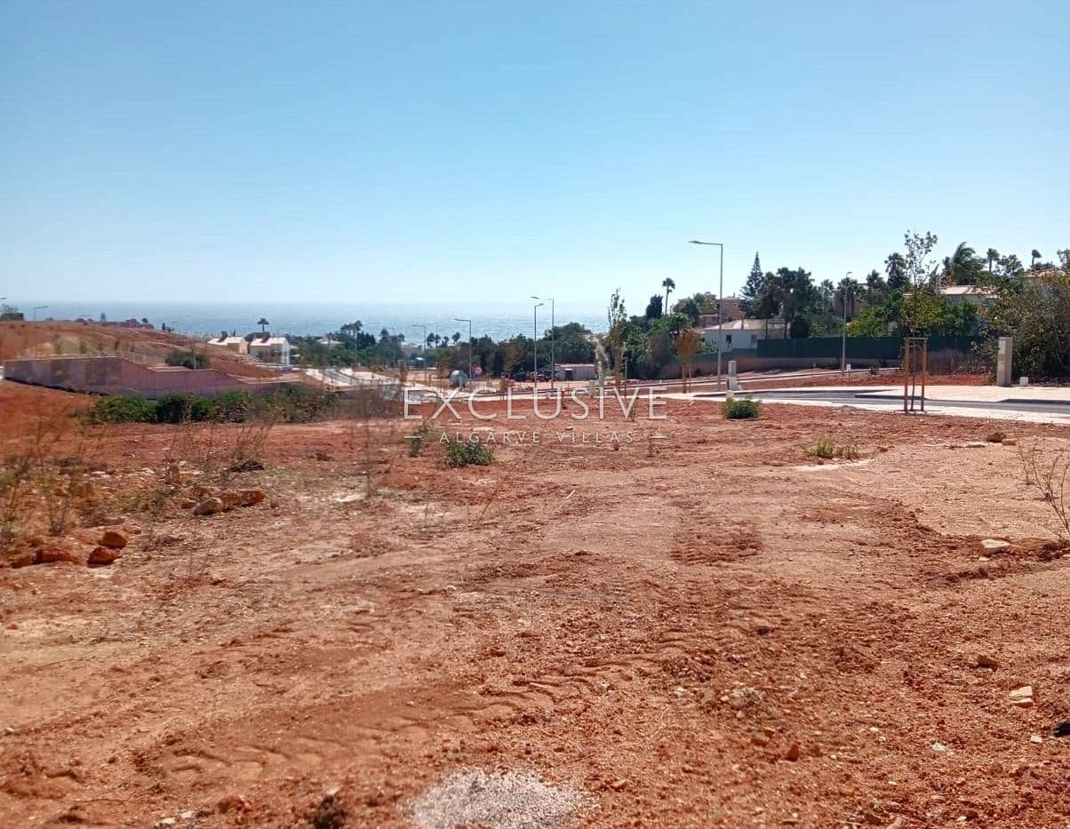 Urban plot in Praia da Luz, Lagos, with Seaviews-1
