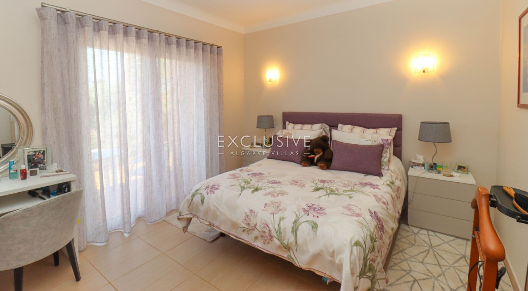 3 bedroom one-level villa at the edge of Carvoeiro, Algarve