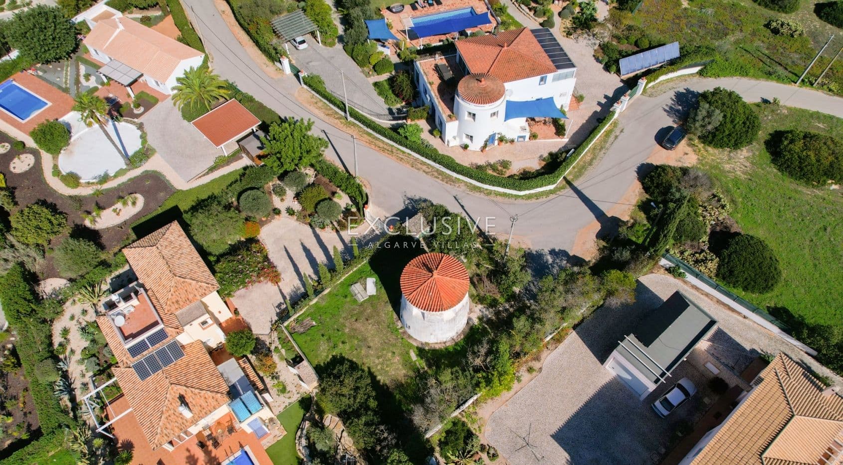Plot with project for contemporary villa in Carvoeiro, Algarve