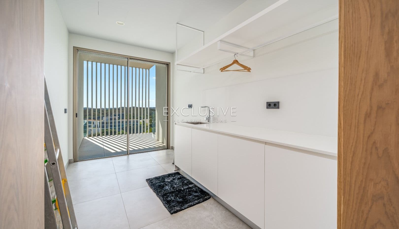 New luxurious villa, with elevator and seaviews in Caldas de Monchique, Algarve