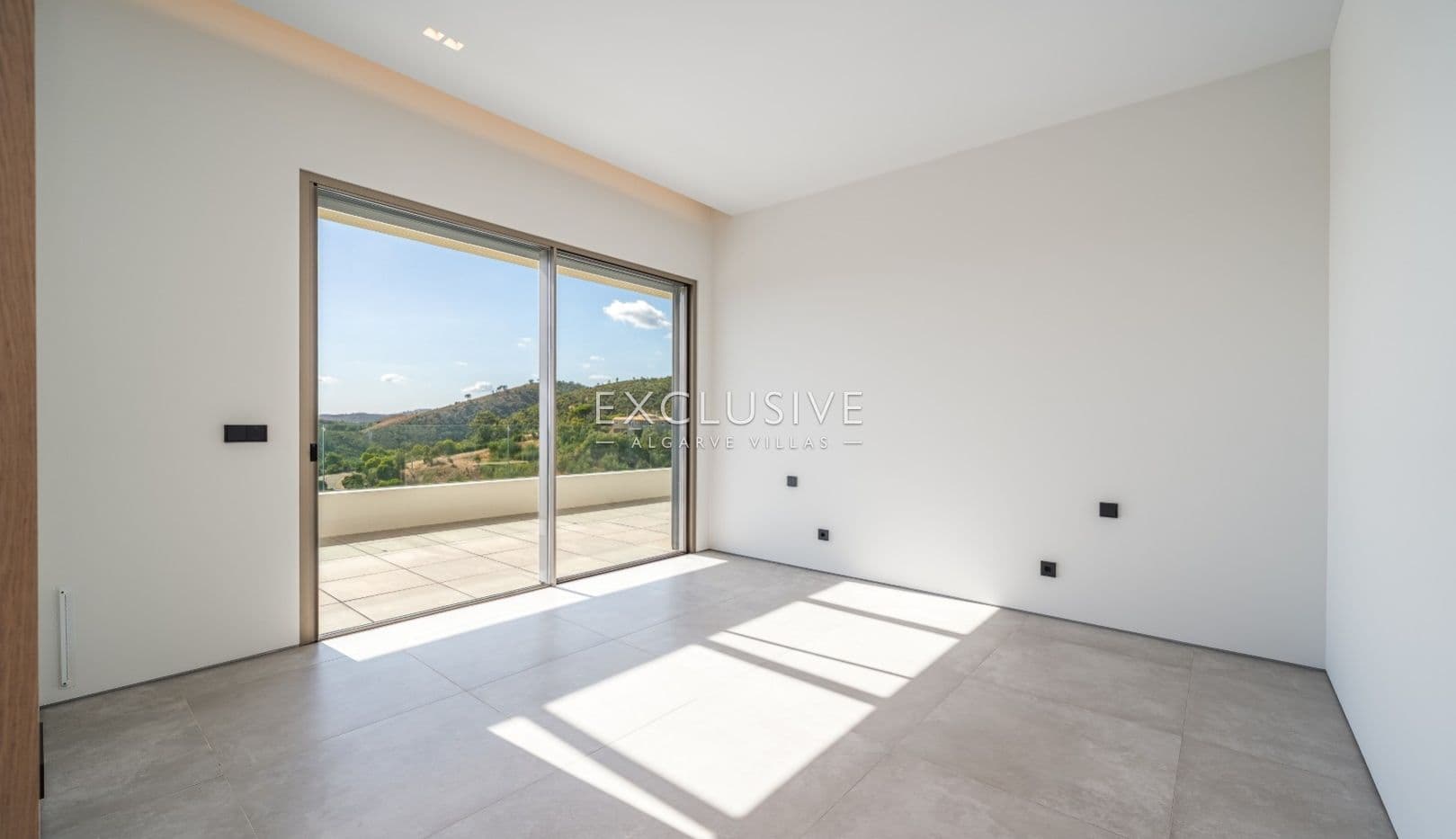 New luxurious villa, with elevator and seaviews in Caldas de Monchique, Algarve