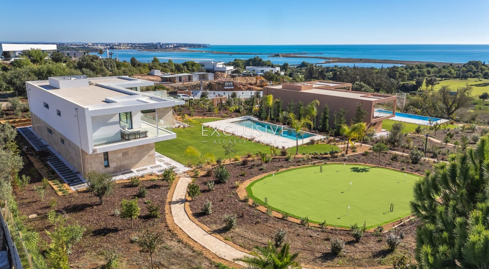 Sie eine moderne Villa mit 4 Schlafzimmern und Golf- und Meerblick in Palmares Lagos Algarve-2