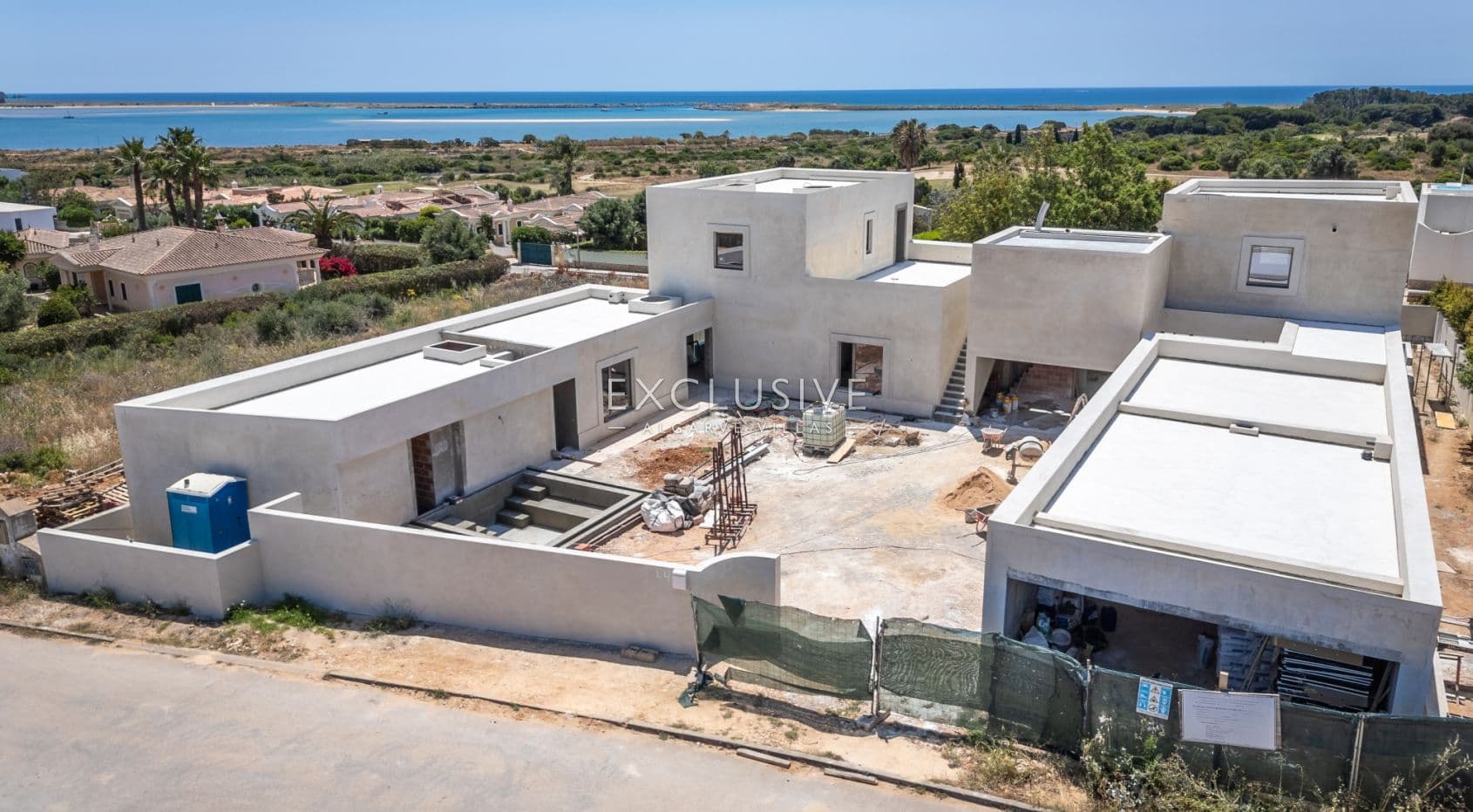 Zeitgenössische mediterrane Luxusvilla mit atemberaubendem Meerblick in Lagos, Algarve-1
