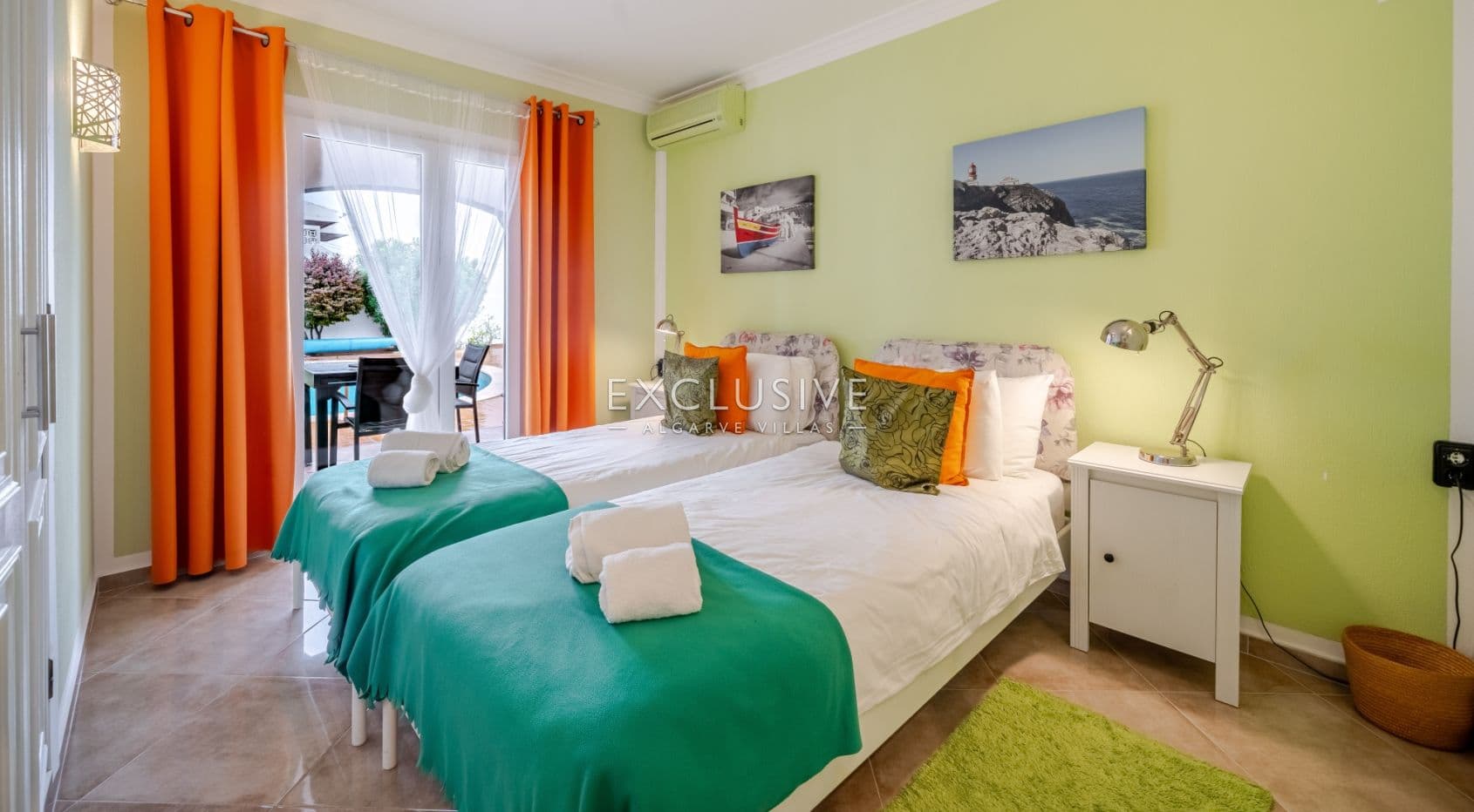 Charmante Villa mit vier Schlafzimmern und Meerblick in Albufeira, Algarve
