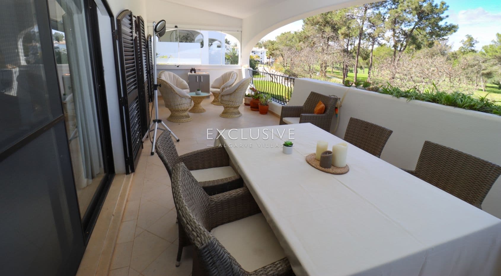 2 bedroom apartment frontline to Alto golf in Alvor, walking distance to beach