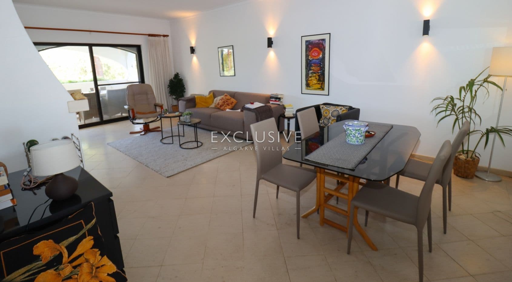 2 bedroom apartment frontline to Alto golf in Alvor, walking distance to beach