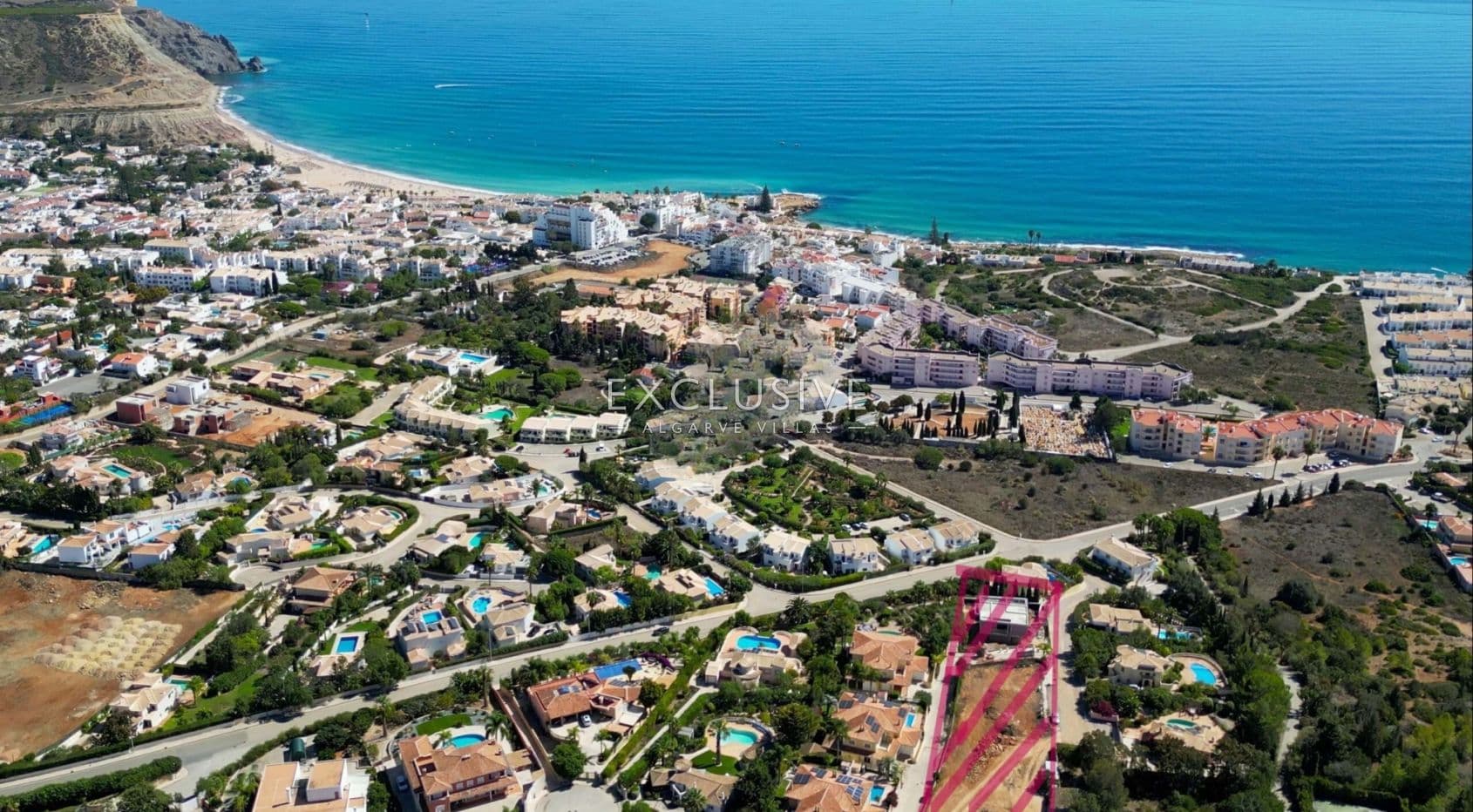 12 Exclusive Semi-Detached Villas with Sea Views in Praia da Luz - Lagos, Algarve