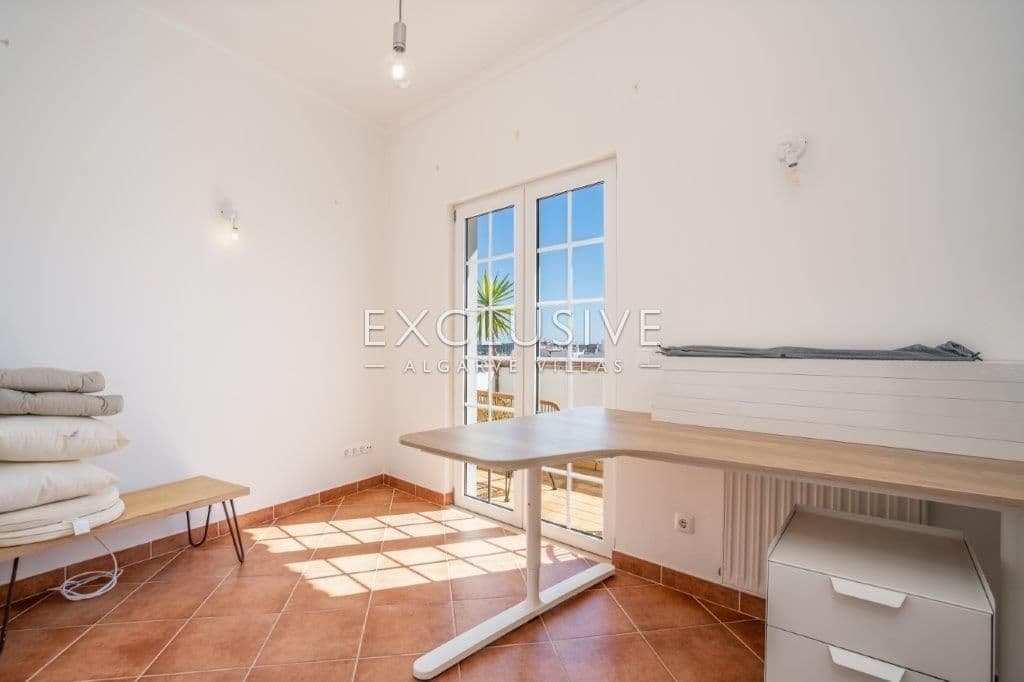 4 bedroom townhouse in the Lagos Historical centre, Algarve
