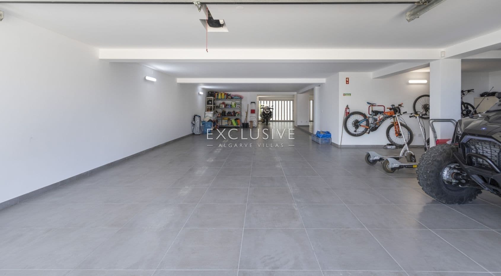 4 bedroom contemporary villa with Panoramic views in Soalheira, Loule