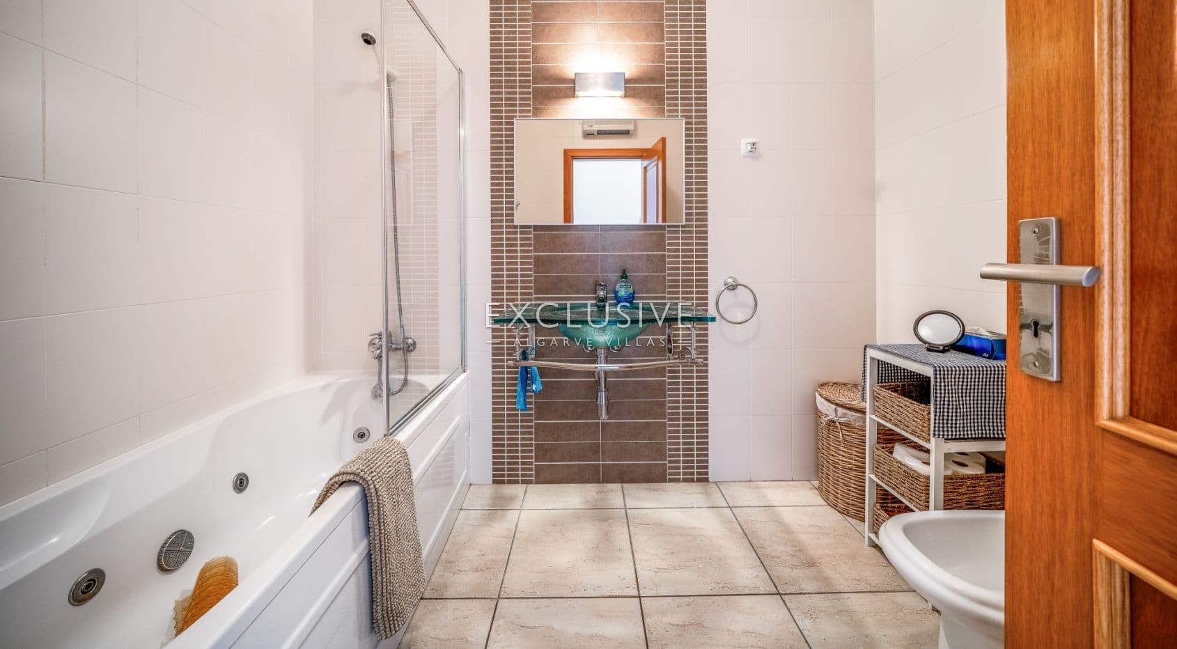 2 Bedroom Apartment with Sea Views in Alba Villas, Meia Praia - Lagos