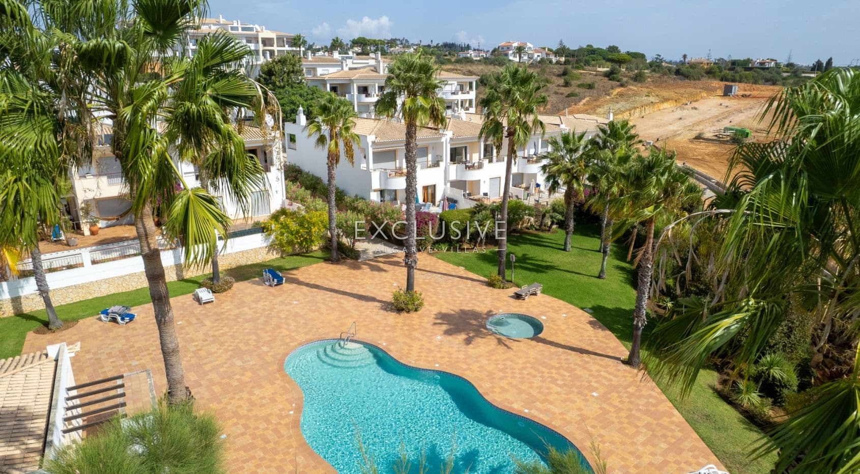2 Bedroom Apartment with Sea Views in Alba Villas, Meia Praia - Lagos