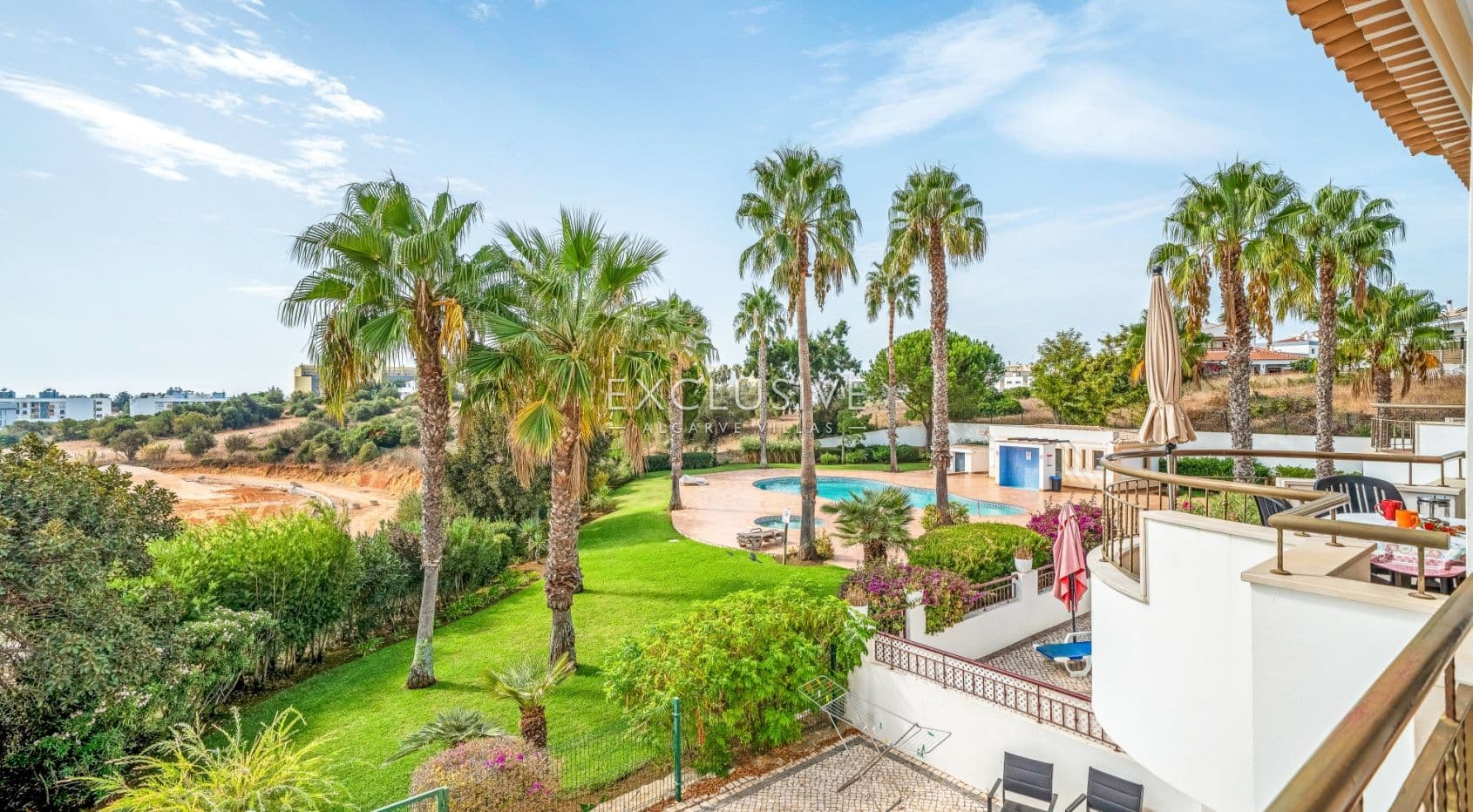 2 Bedroom Apartment with Sea Views in Alba Villas, Meia Praia - Lagos