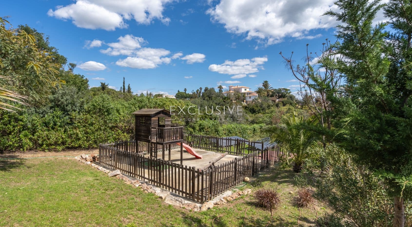 Moradia de luxo V5 em Lagoa - Perfeita para famílias, Boutique Hotel ou Retiro
