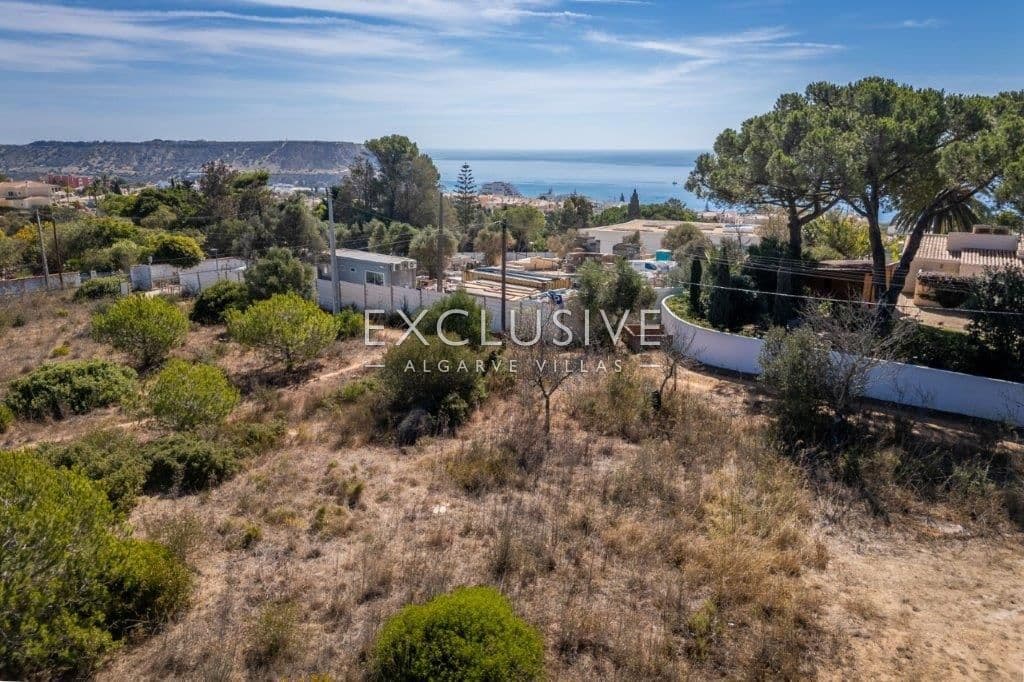 Building plots with sea views in Praia da Luz, Algarve