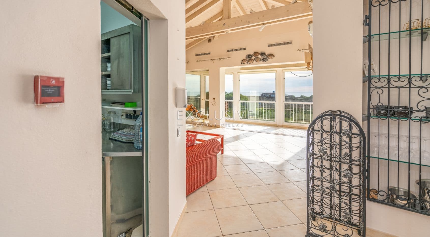 Exceptional Beachfront Property in Meia Praia, Lagos, Algarve