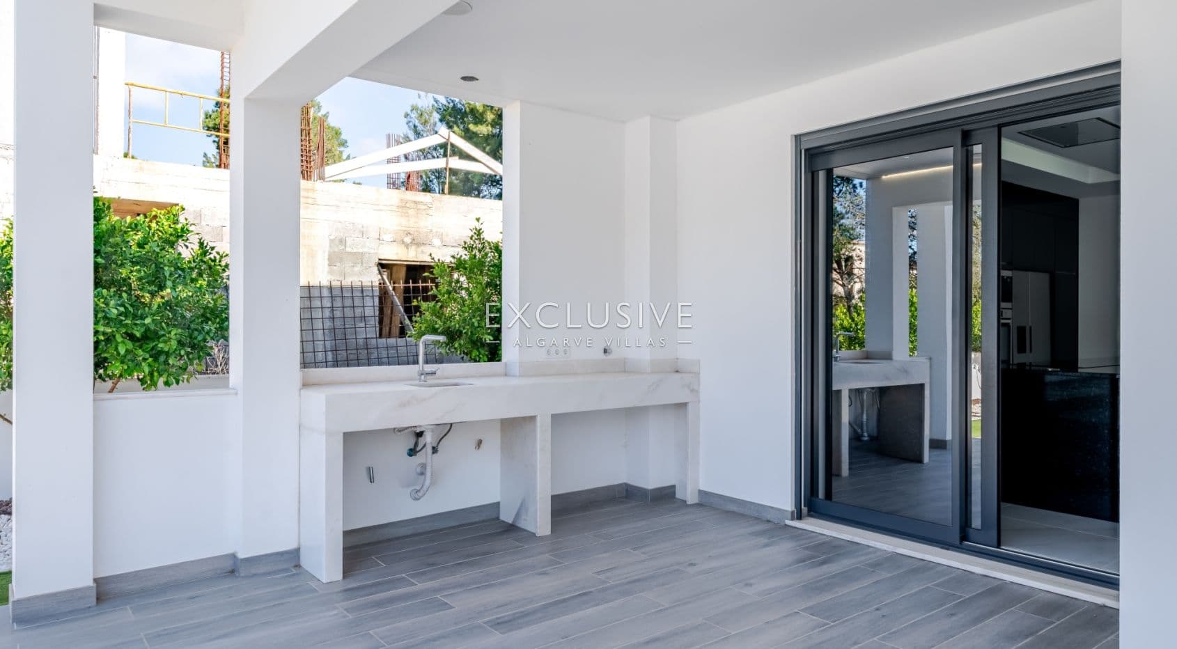 Buy a Brand New 3 Bedroom Modern Villa in Well-Sought After Vilamoura
